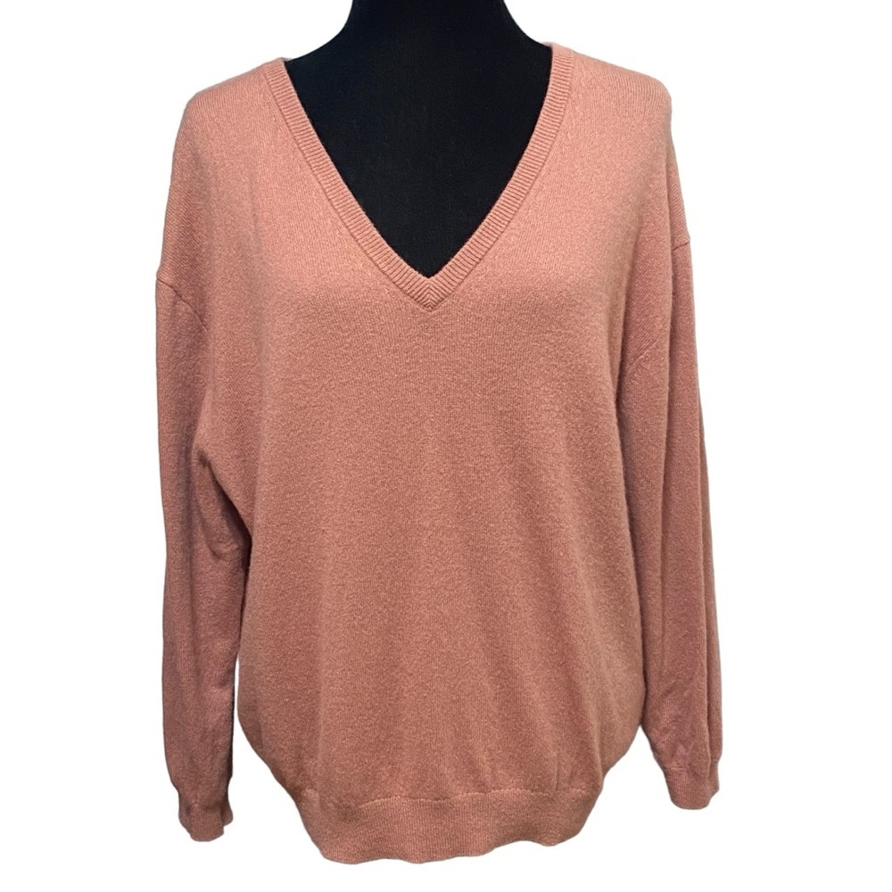 100% cashmere V-Neck Sweater